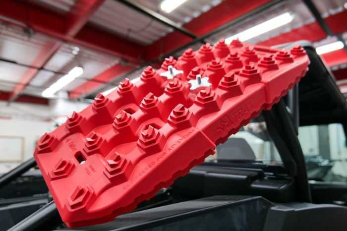Caliber Xtrax Recovery Board Kit - Red 13567-RED