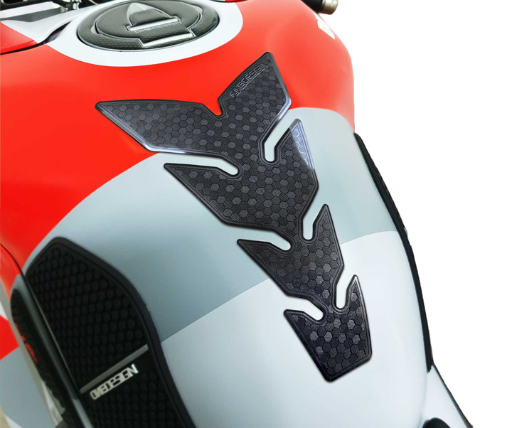 ONE EMBLEMS Ultra-Thin Tank Pad Hexagons Black XT2