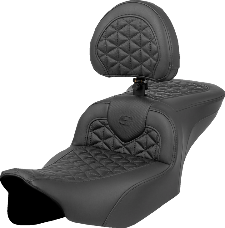 Saddlemen Roadsofa Tri Gripper Seat - Standard Reach - W/ Backrest - Flh/Flt '23-'24 823-07-210B0