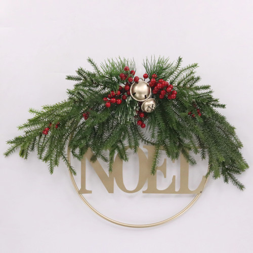 METAL NOEL WREATH W/PINE & BERRIES 66CM