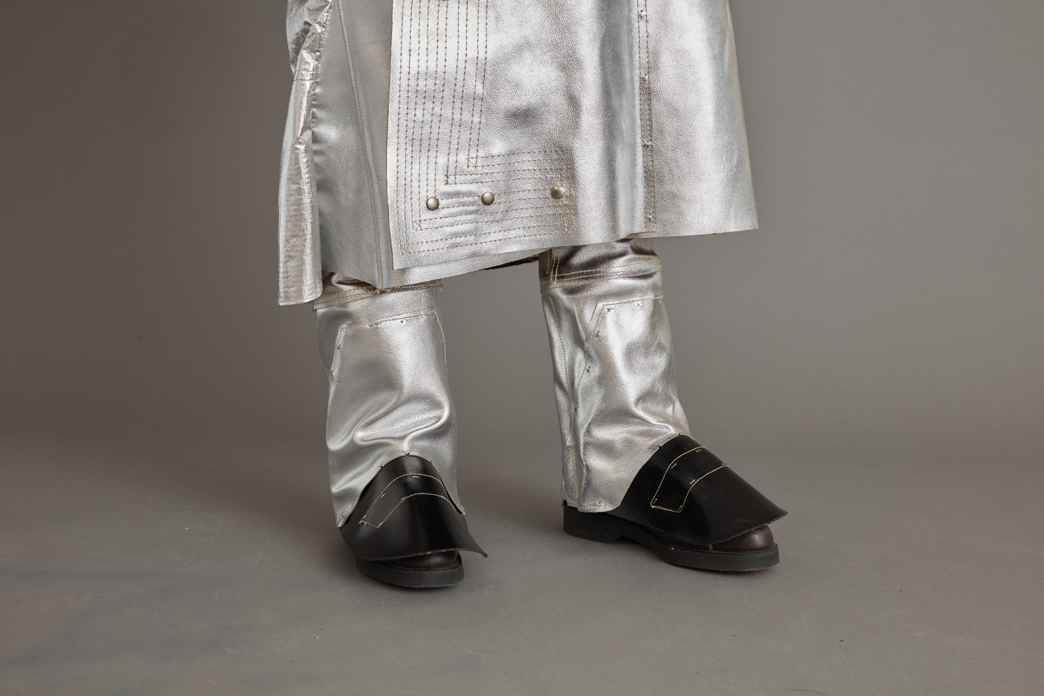 Industrial Safety Clothing and Fire Resistant PPE