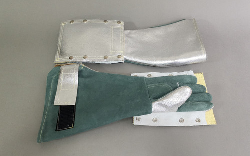 Made with High Temperature (HT) Leather on palm and inside of forearm, and Aluminized Leather (AL) on top of hand and forearm.
Long and wide cuff glove with 2" hook & loop tab at top allows adjustment for the most comfortable fit under sleeve.