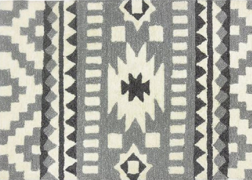 Southwestern Inspired Gray and White Outdoor Accent Rug 3' x 5'