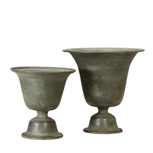 Set of 2 Brown Distressed Finish Urns Outdoor Patio Planters 8"