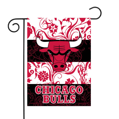 18" x 13" Pink and White NBA Chicago Bulls Outdoor Garden Flag