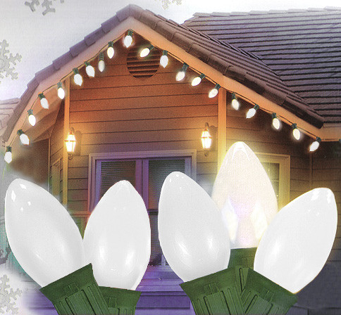 25 White LED C7 Retro Style Christmas Lights - 16 ft Green Wire