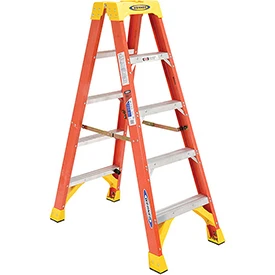WERNER LADDER 207676 Werner 5' Dual Access Fiberglass Step Ladder 300 lb. Cap -