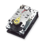 Honeywell 6084 Pneumatic Thermostat, Reverse Acting, 2 Pipes, 60 F.