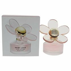 Daisy Love Eau So Sweet Launched by the design house of Marc Jacobs. This floral fruity fragrance has a blend of white raspberry, bergamot, crystallized cloudberries, daisy tree petals, jasmine milk sugar musk and white iris woods ntoes.
