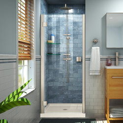 DreamLine DL-533636-22-04 The DreamLine Lumen semi-framed swing shower door and SlimLine base kit offer unique style and functional appeal, while keeping your budget in mind. The Lumen has a modern wall profile design with integrated hinges (patent