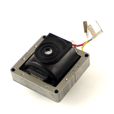 Speedmaster Universal HEI Distributor 12V 65K High Output Internal Ignition Coil PCE382.1021