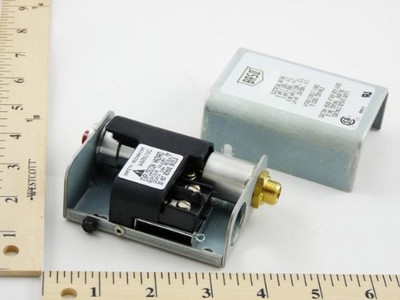 BASO L62AA-5C L62AA-5C SPST PILOT SWITCH MANUAL RESET NON-