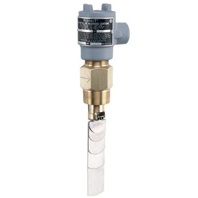 Dwyer Instruments A-345 Dwyer Mounting Flange for A-301, A-302, A-307, A-308 or 1/8" Diameter Pitot Tubes with Compression Fitting