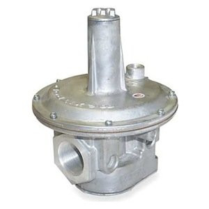 Maxitrol 210D-1 1/4 210D-1-1/4 1-1/4" Gas Appliance Regulator, Aluminum, 10 psi Inlet Pressure