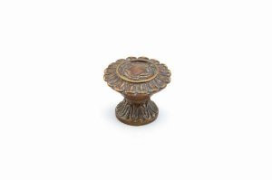SCHAUB 937-MBR and Company 937 Swans 1-1/2 Inch Diameter Mushroom Cabinet Knob, Moticello Brass
