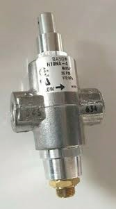 BASO 7950 1/4 HIGH PRESSURE SAFETY PILOT VALVE 600;000 BTU  PSI; 25# RTG.; W/FLOW INTER
