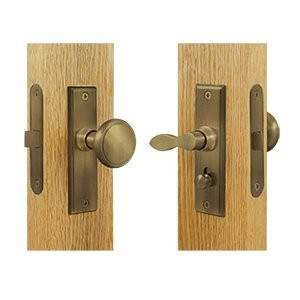 Deltana SDML334U5 New York Screen Door Latch Set With 1 1/2" Backset In Antique Brass. Reproduction Hardware.