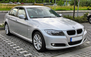 E90