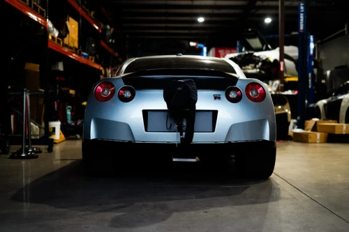 StradaWerks  Carbon Fiber Duckbill Trunk - R35 GTR