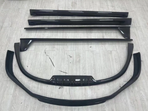 Phoenyx Design Porsche 992 911 Carrera | Carbon Fiber Side Skirts
