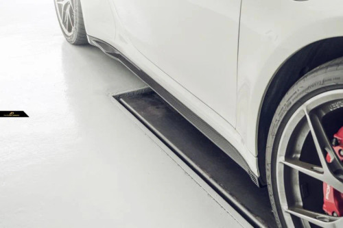 Future Design Porsche Carrera/Targa/Convertible (992/911) Carbon Fiber Side Skirts