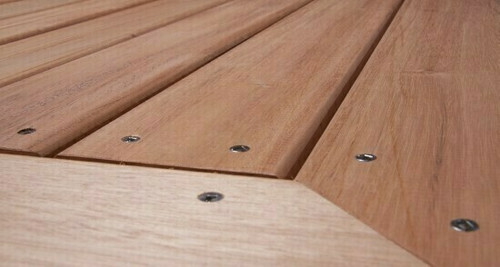 86 x 19 White Mahogany Decking Feature Grade 86 x 19 White Mahogany Decking Feature Grade