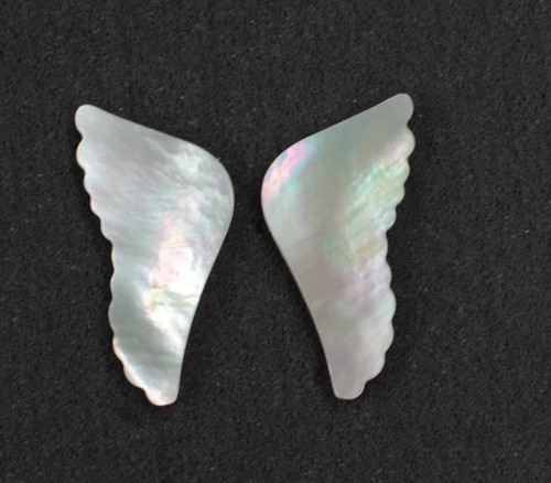 White Mother of Pearl wing size 17.11mm (0.674") wide x 35mm (1.38") length x 2.5mm (0.098") thickness. Polished both sides. Suitable for jewellery cabochons, inlay, furniture inlay and other general decorative and jewellery applications. All pcs are A grade.