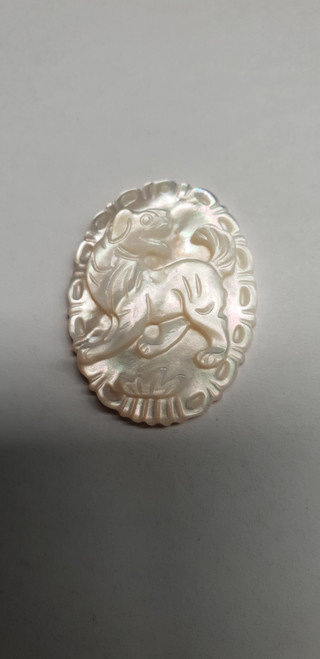 White MOP cabochon Chinese zodiac Dog size width 22.5 x length 30 x thickness 4.5mm Best grade W, MOP carving high quality precision work. Suitable for jewellery and other decorative applications. A grade.
