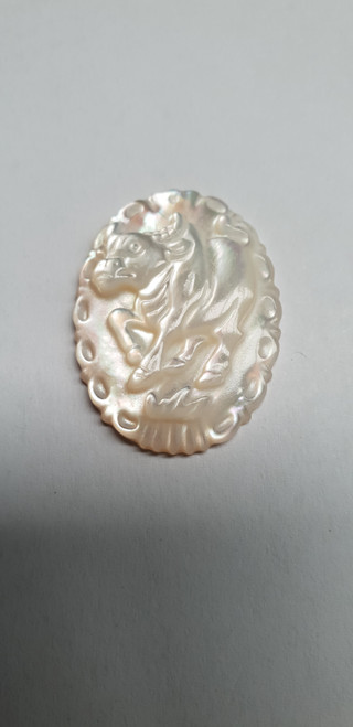 White MOP cabochon Chinese zodiac Ox size width 22.5 x length 30 x thickness 4.5mm Best grade W, MOP carving high quality precision work. Suitable for jewellery and other decorative applications. A grade.