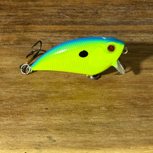 Chartreuse Shad Shallow Diver