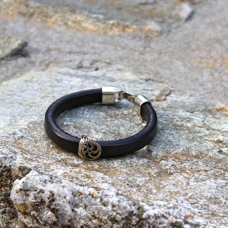 Black Leather Bracelet with Silver Gear Embellishment
