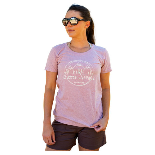Alpinistas Sierra Nevada Tee - Pink Alpinistas Sierra Nevada Tee - Pink