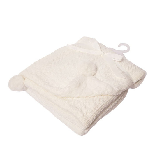 A cosy cable knit wrap in soft WHITE , featuring a plush off-white sherpa backing for extra warmth and comfort. Finished with cute pom pom details, it’s perfect for keeping baby snug. Size: 75 x 90 cm. Made from 100% polyester.
