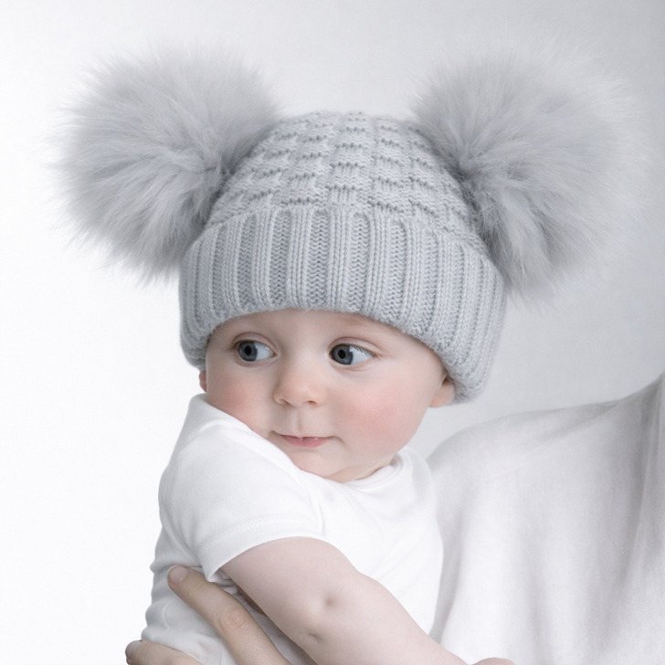 H670-G:GREY  Checked Hat w/Pom Poms (0-12m)