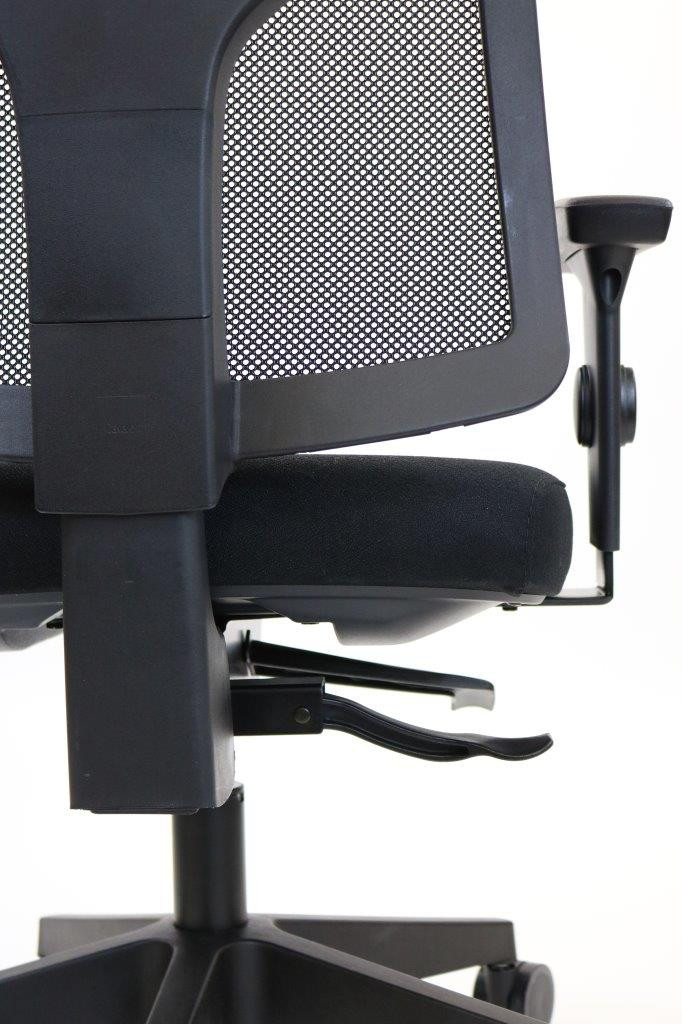 Yon Ergonomic Office Chair in Black - Humanspine