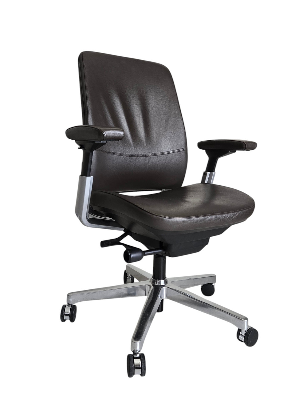 Mayita です。チェアー Steelcase Amia Chair, All Features, Adjustable Arms, Adjustable