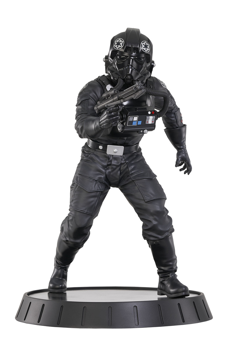 Star Wars Milestones New Hope Tie Fighter Pilot Statue 1:6 scale