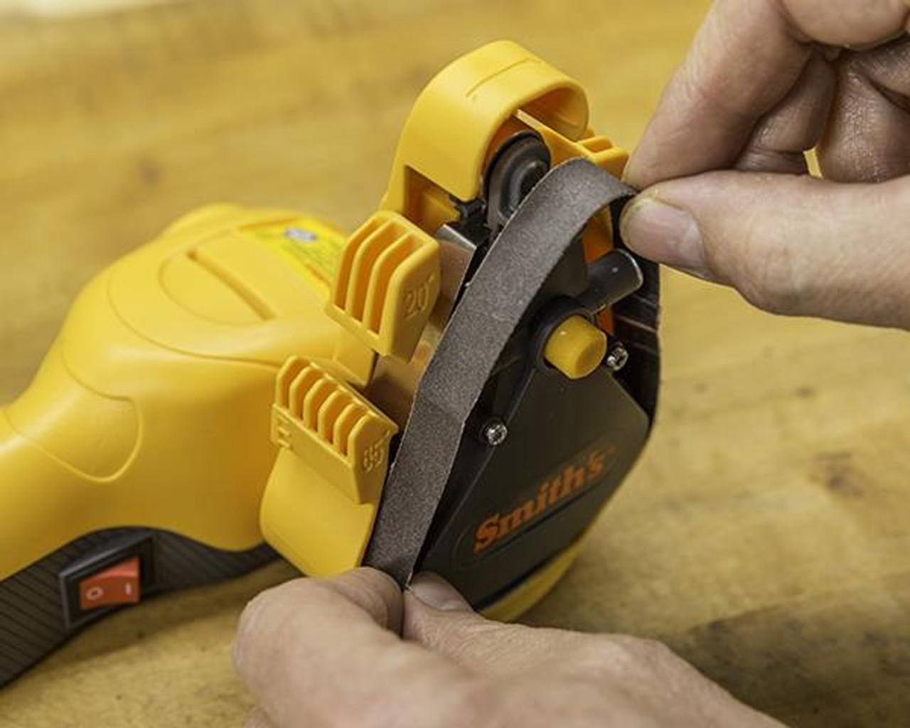 CORDLESS KNIFE & TOOL SHARPENER