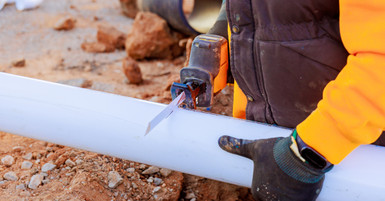 The Best Work Clothes for Extreme Outdoor Conditions