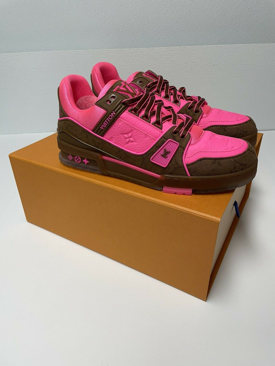 LOUIS VUITTON Crystal Mens LV Trainer Sneakers 9.5 Pink Brown 1014298