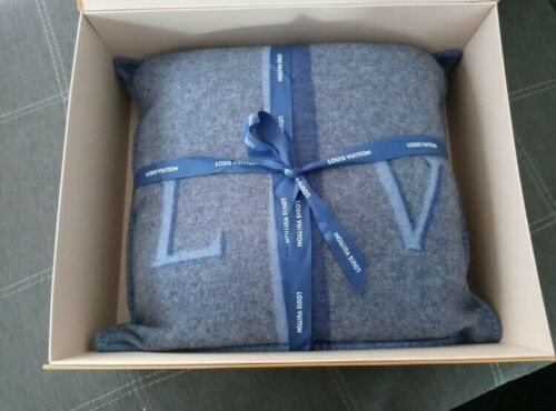 Authentic New Louis Vuitton Monogram LV Wool & Cashmere Cushion Pillow VIC gift