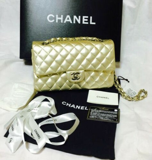 CHANEL Matelasse 25 Chain Shoulder Bag Gold Lambskin Woman Luxury Auth Used Rare,what you see will what you get ,or you will get a full refund ,please don't worry