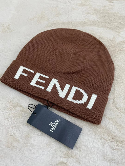 Fendi Knitted Beanie Hat??offee)