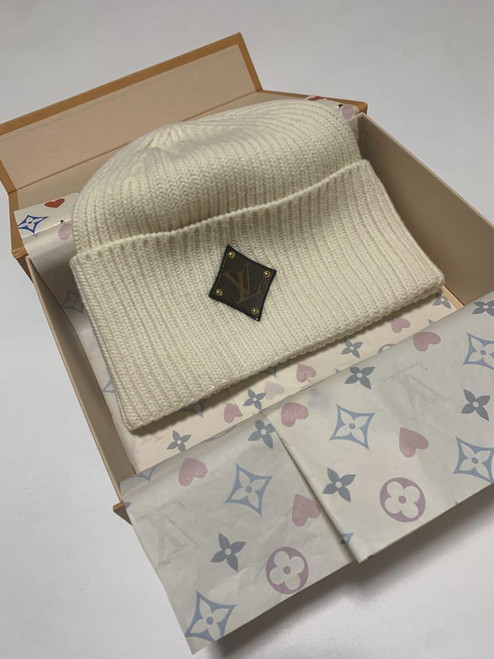 Louis Vuitton Bonnet LV Beanie Knit Hat Cap