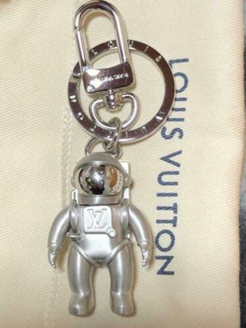 LOUIS VUITTON VIRGIL ABLOH KEY CHARM HOLDER RARE COLLECTIBLE SILVER NEW AUTH FS