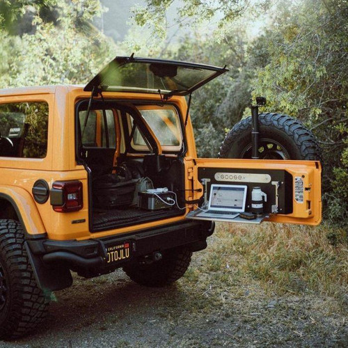Goose Gear Tailgate Table for 2018+ Jeep Wrangler JL 1792 
