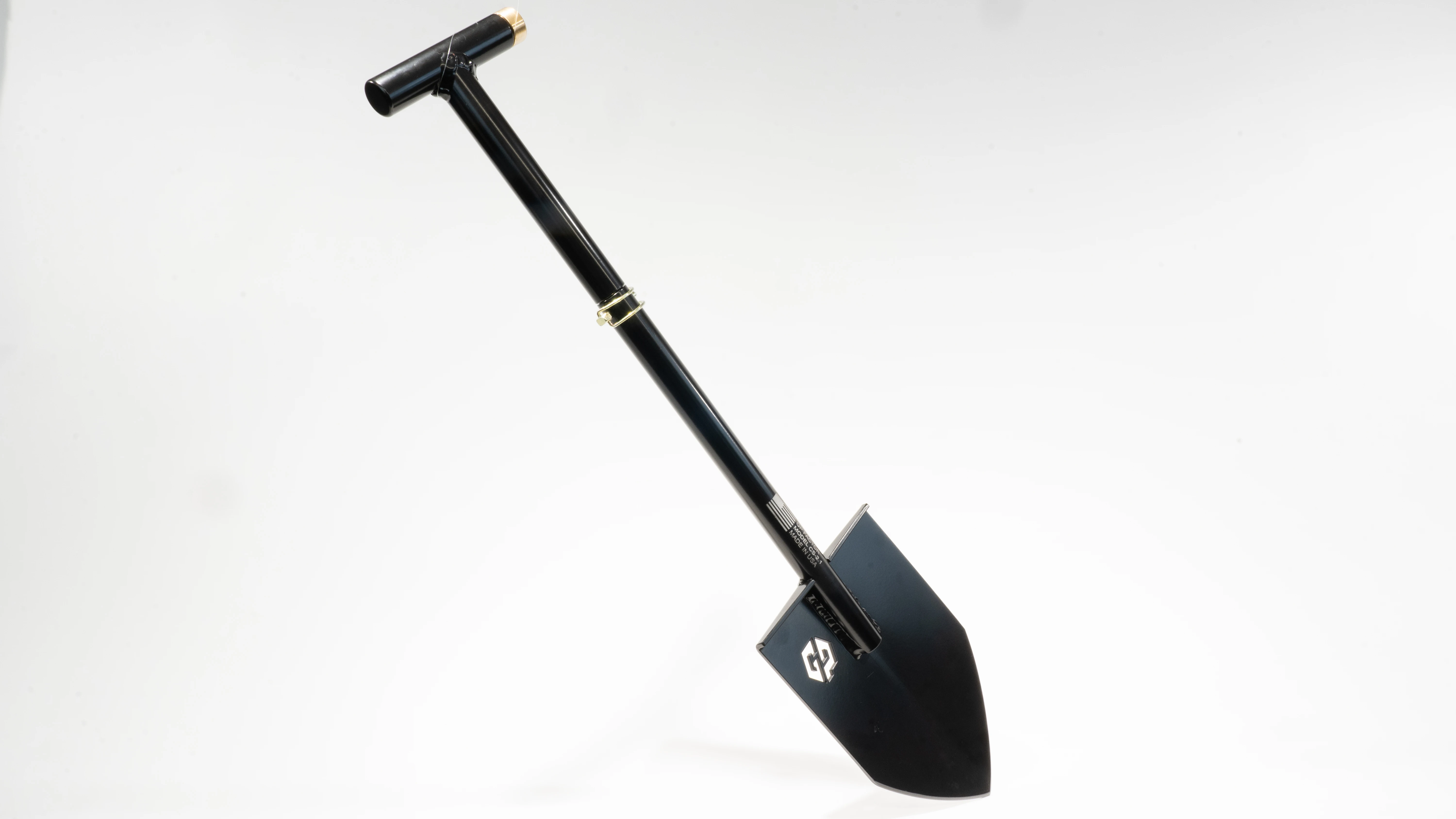 Heavy duty recovery shovel