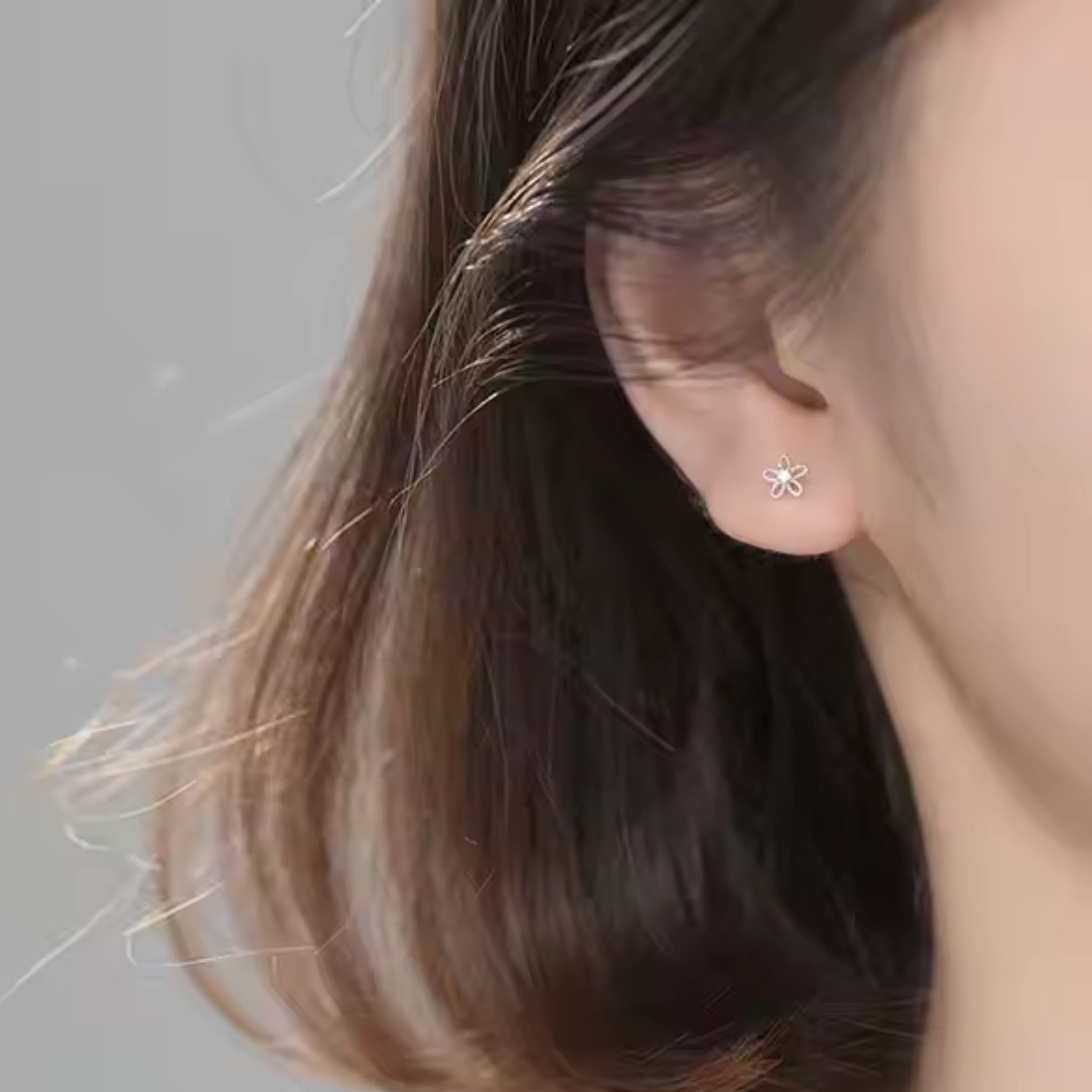 925 Sterling Silver Post Stud Earrings 14K White Gold Plated Clear CZ Flower Cut (5mm)