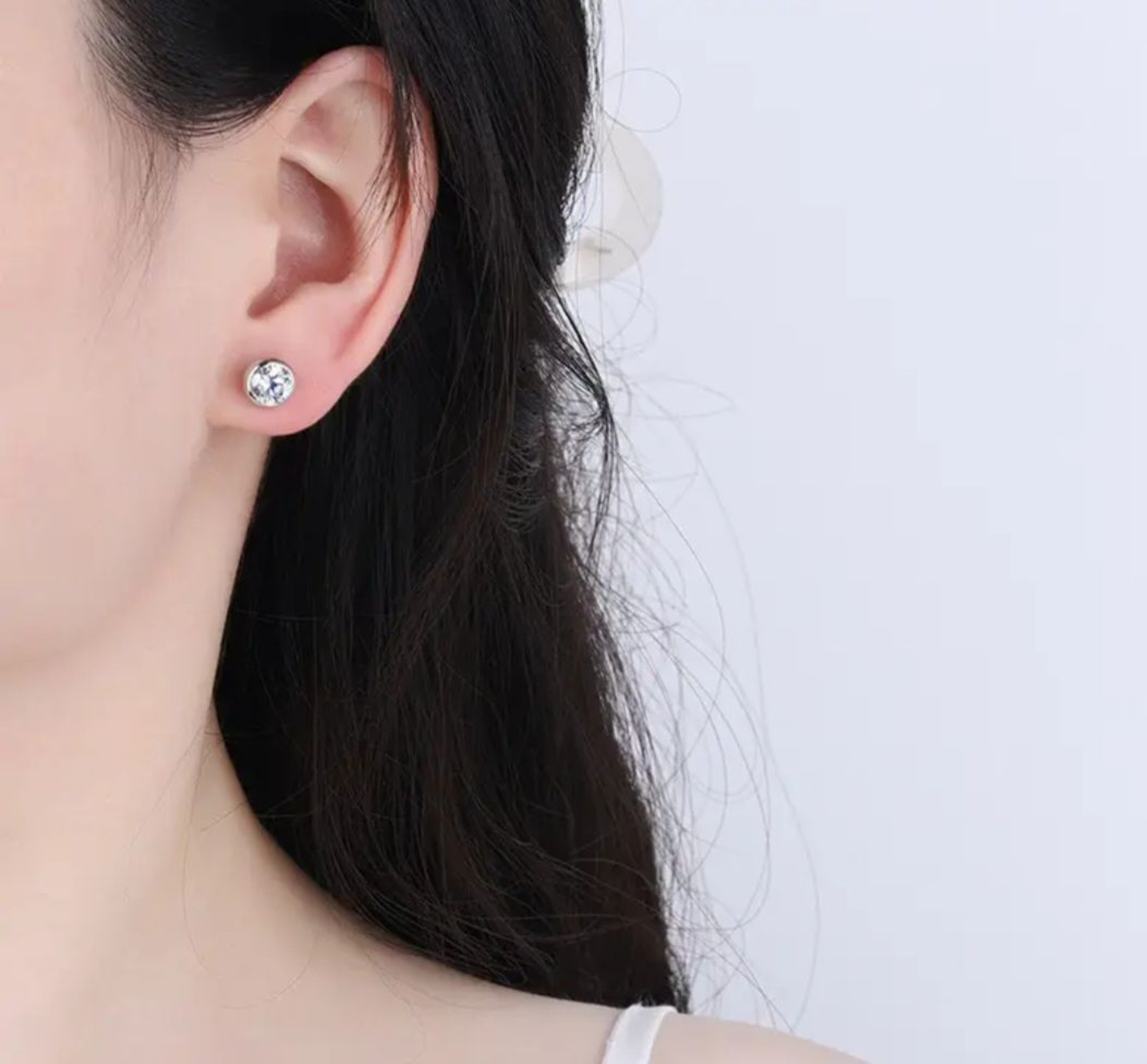 Earrings - S925 Sterling Silver Post 18K White Gold Plated Classic Stud Earring for Women, Hypoallergenic Minimalist Round Earring for Sensitive Ears (5mm)