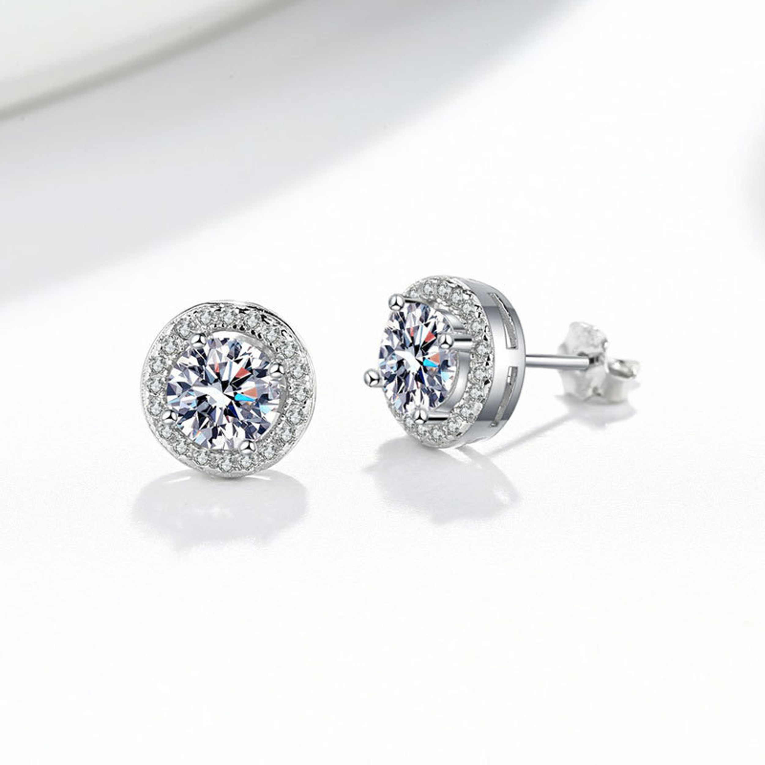 Earrings - S925 Sterling Silver Round Halo Stud Earring – 18K White Gold Plated Brilliant Cubic Zirconia Hypoallergenic Stud for Women (7mm)